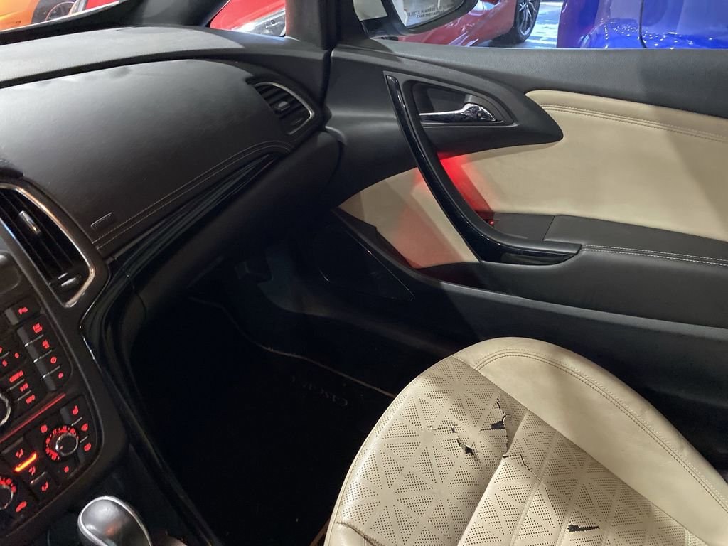 Used 2016 Buick Cascada Premium image 4