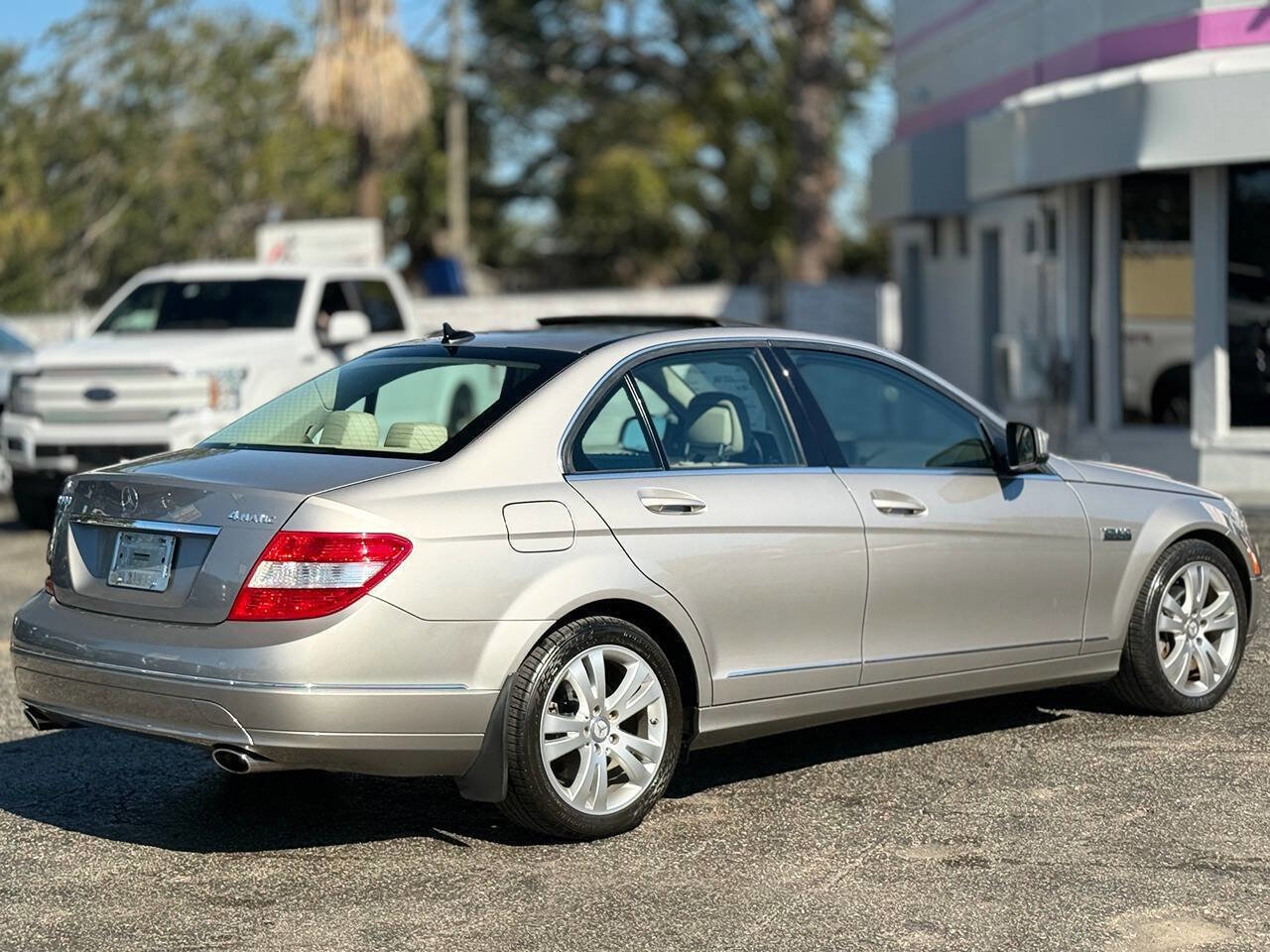 Used 2009 Mercedes-Benz C 300 4MATIC Sedan image 10