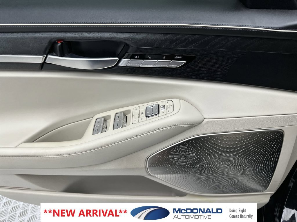 Used 2022 Genesis G90 5.0 Ultimate AWD/4WD image 12