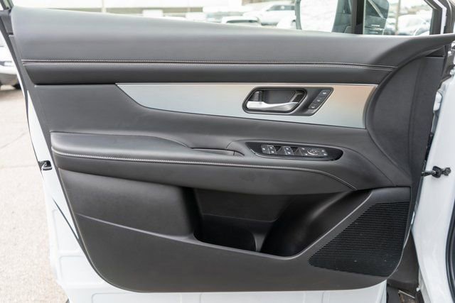 Certified 2025 Nissan Murano SL w/ Cargo Package image 21