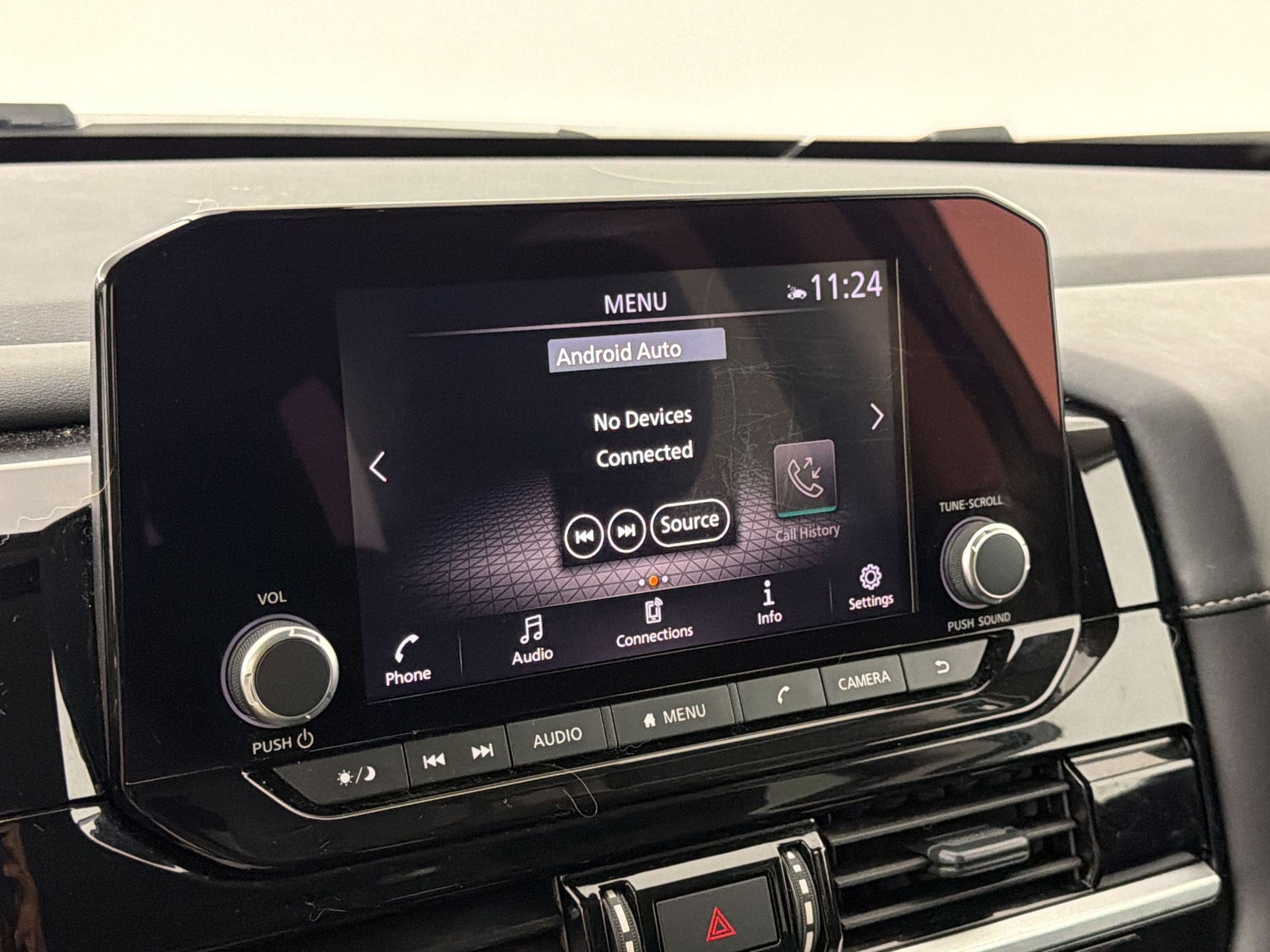 Used 2024 Nissan Pathfinder SV FWD image 18
