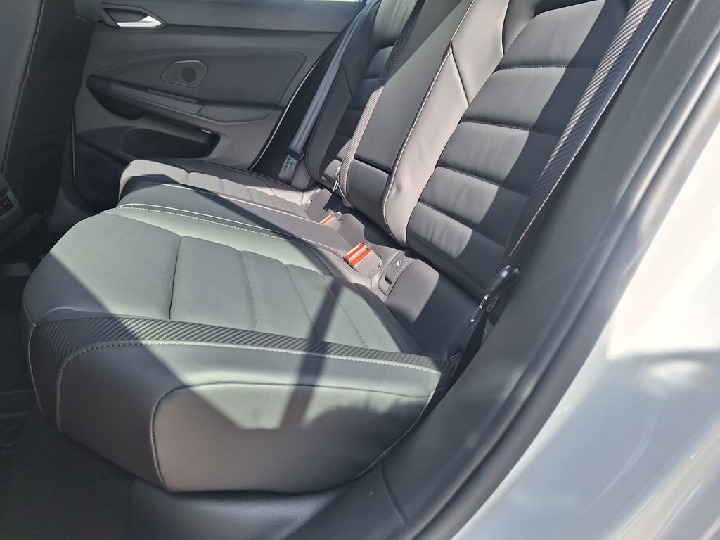 New 2026 Volkswagen Golf image 23