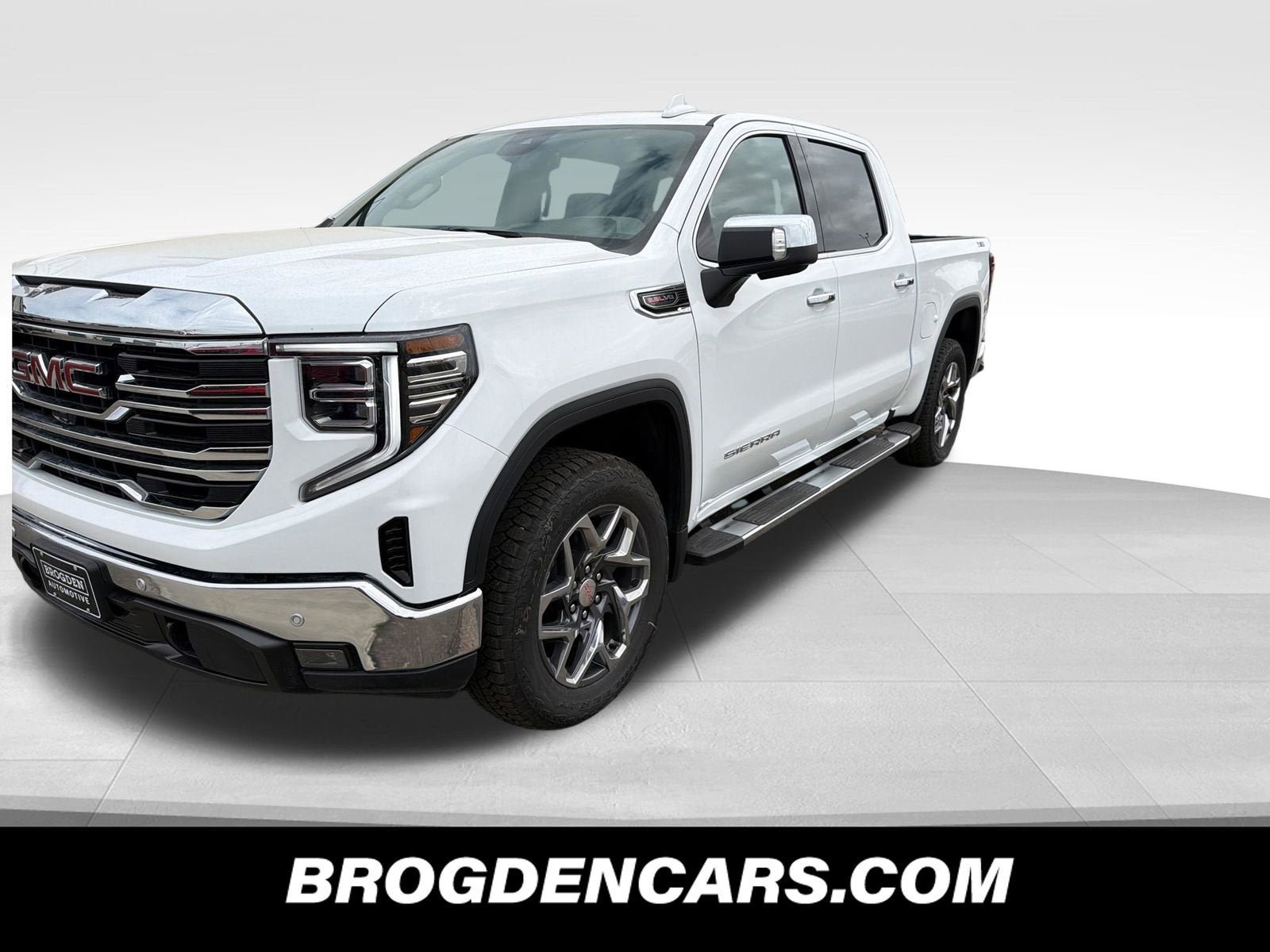 New 2026 GMC Sierra 1500 SLT AWD/4WD image 4