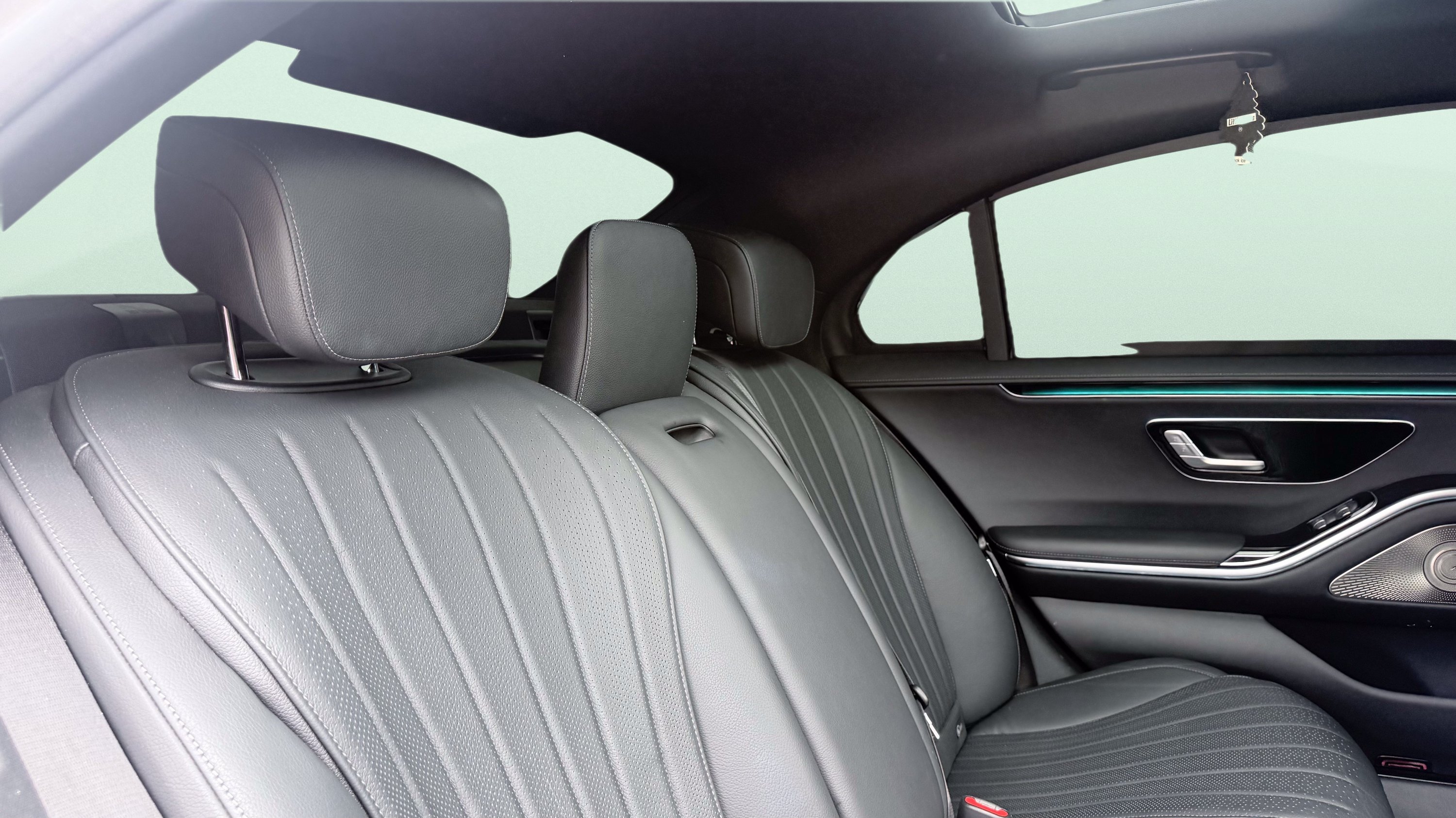 Used 2023 Mercedes-Benz S 500 4MATIC w/ AMG Line image 44