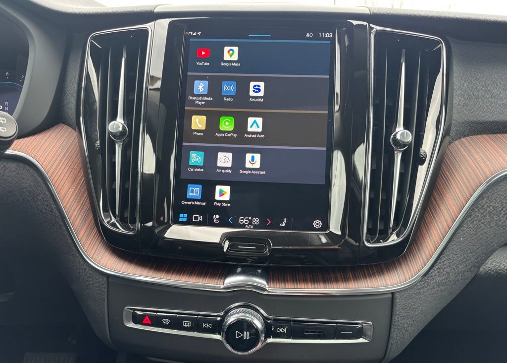 Used 2024 Volvo XC60 B5 Plus w/ Climate Package image 10