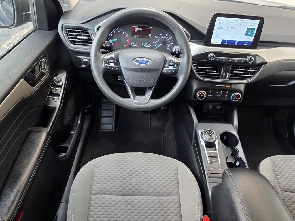 Used 2022 Ford Escape SE image 9