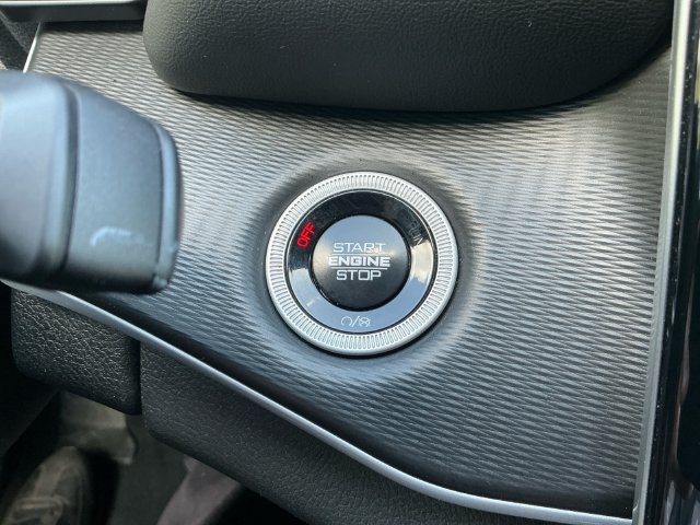 Used 2025 Jeep Grand Cherokee Altitude AWD/4WD image 21