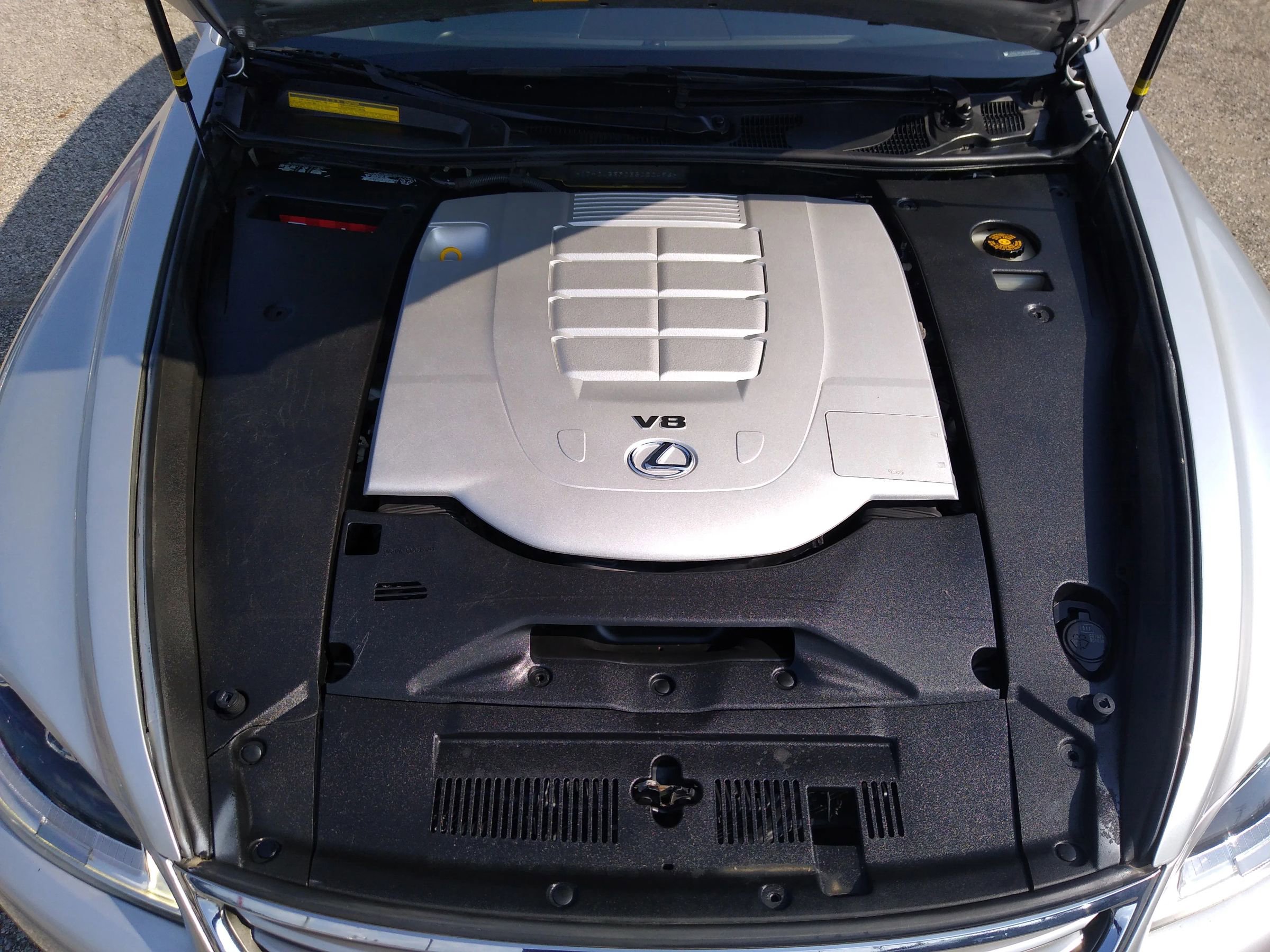 Used 2014 Lexus LS 460 AWD w/ Comfort Package image 26