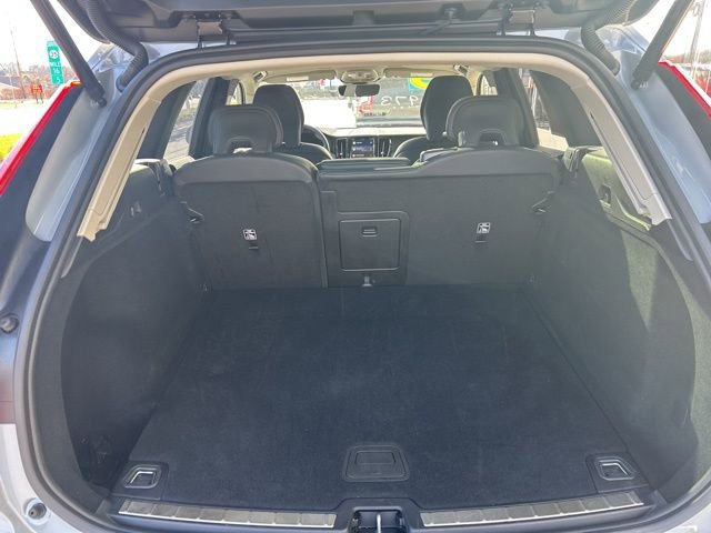 Certified 2025 Volvo XC60 B5 Plus image 11