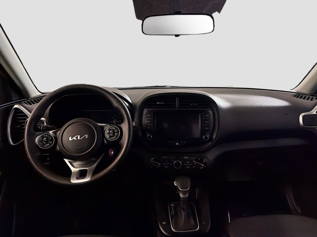 Used 2022 Kia Soul LX image 21