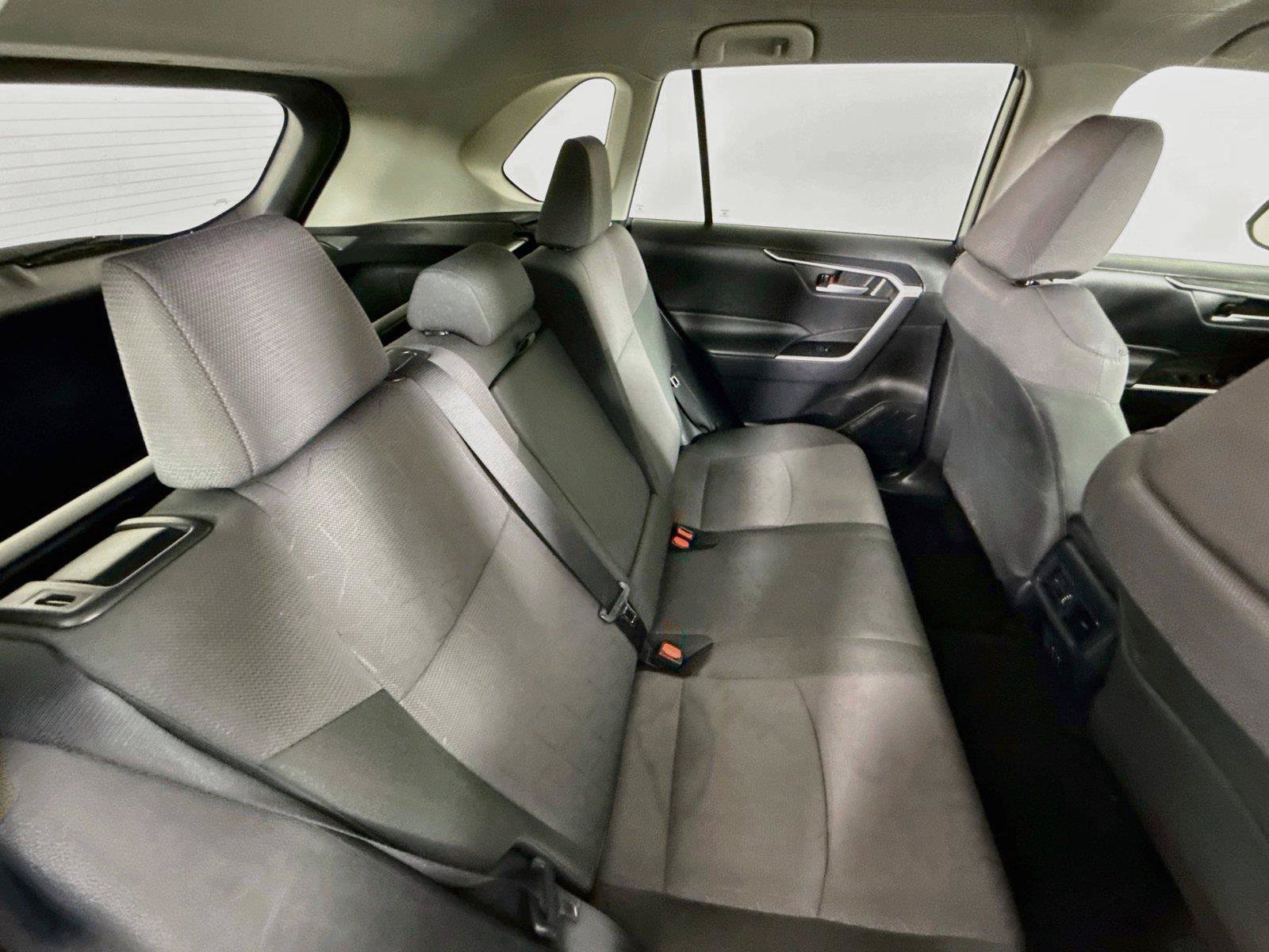 Used 2025 Toyota RAV4 XLE AWD/4WD image 25