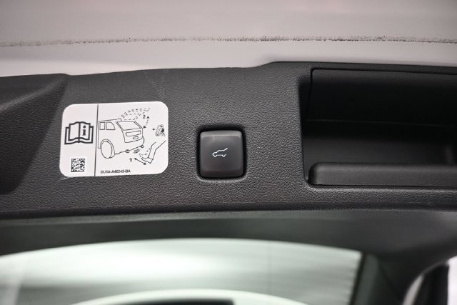 Used 2020 Ford Escape SEL FWD image 25