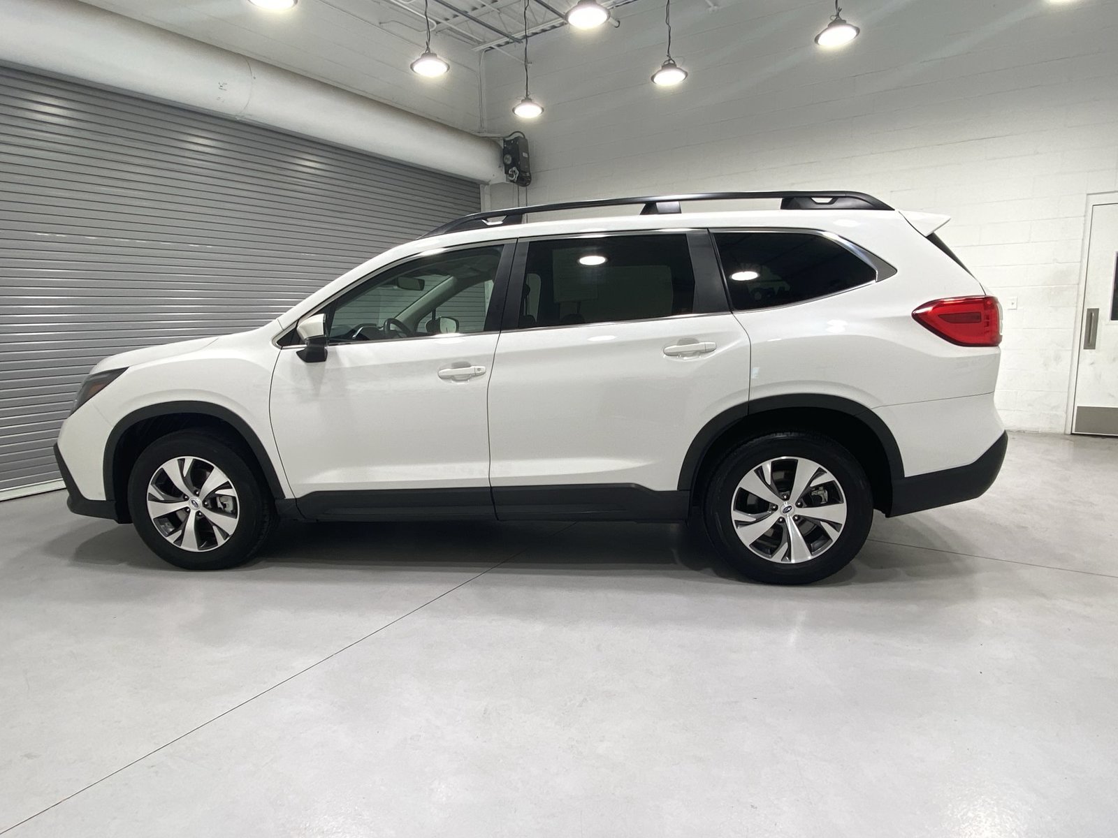 Used 2025 Subaru Ascent Premium AWD/4WD image 5