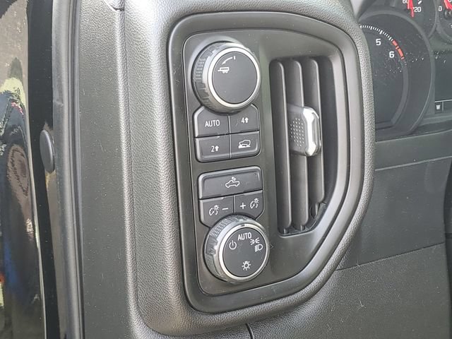 Used 2019 Chevrolet Silverado 1500 Custom w/ Custom Value Package AWD/4WD image 7