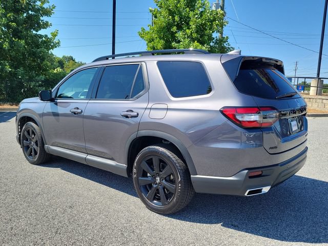 Certified 2025 Honda Pilot Black Edition image 6