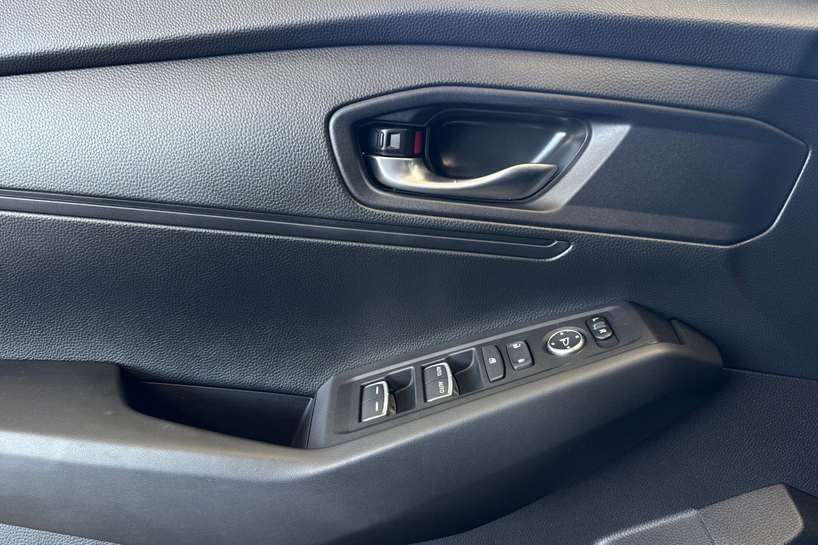 Certified 2025 Honda Accord LX image 11