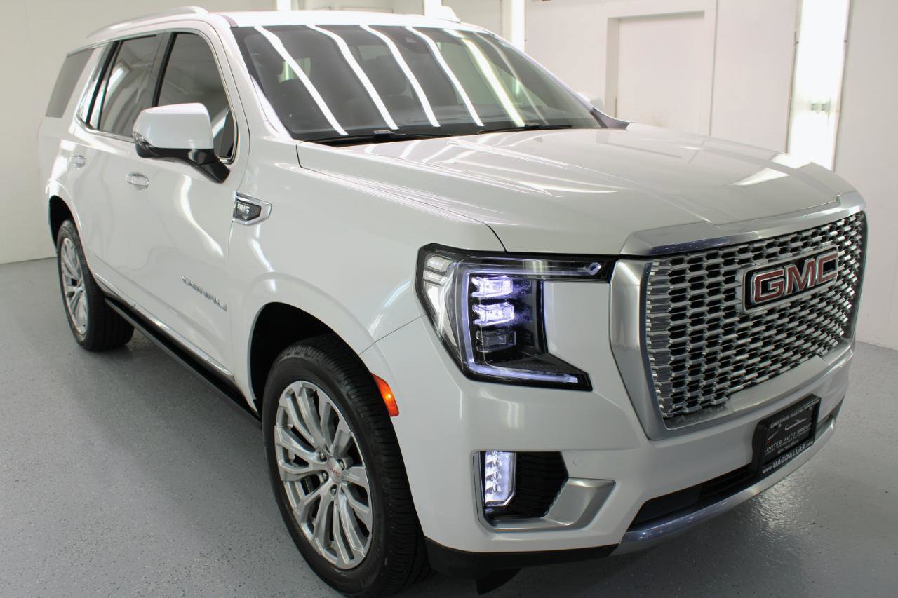 Used 2021 GMC Yukon Denali w/ Denali Premium Package AWD/4WD image 12