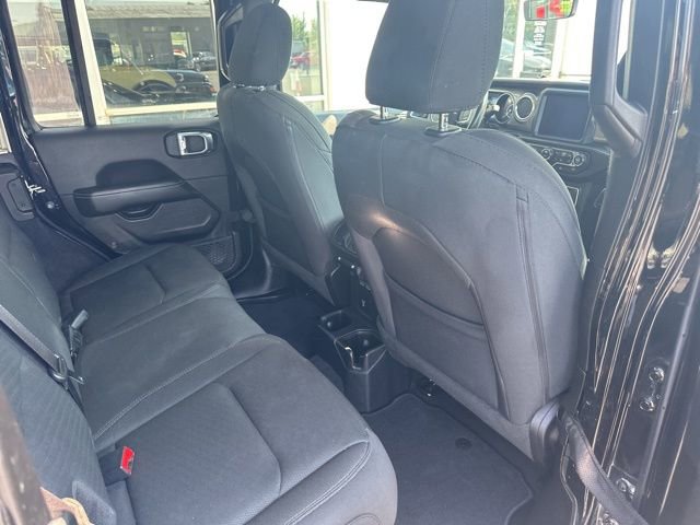 Used 2022 Jeep Wrangler Unlimited Sahara w/ Cold Weather Group image 24