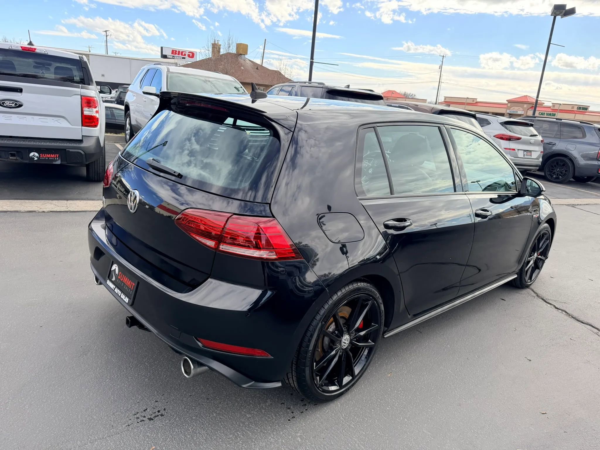 Used 2021 Volkswagen GTI SE FWD image 4