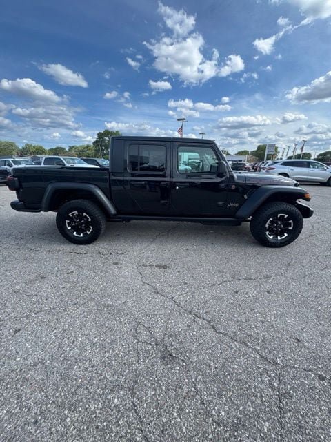 Used 2026 Jeep Gladiator Rubicon AWD/4WD image 4