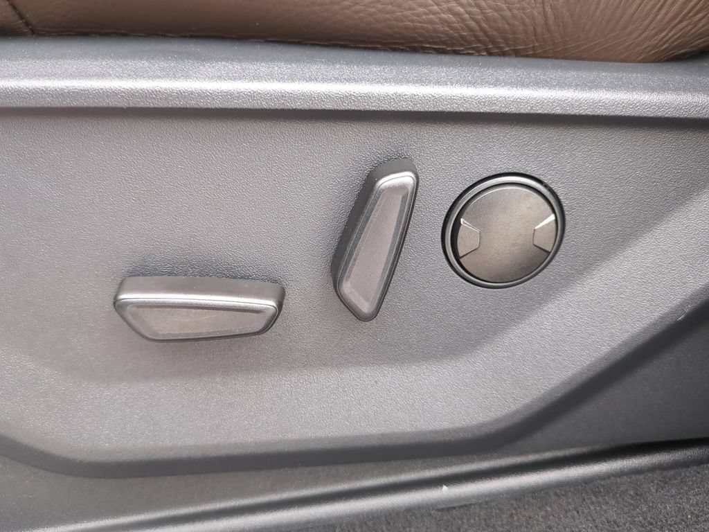 Used 2025 Ford Expedition King Ranch AWD/4WD image 16
