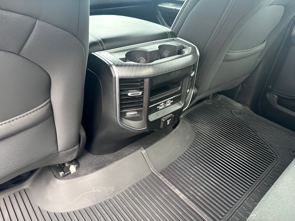 Used 2025 RAM 1500 Big Horn AWD/4WD image 11