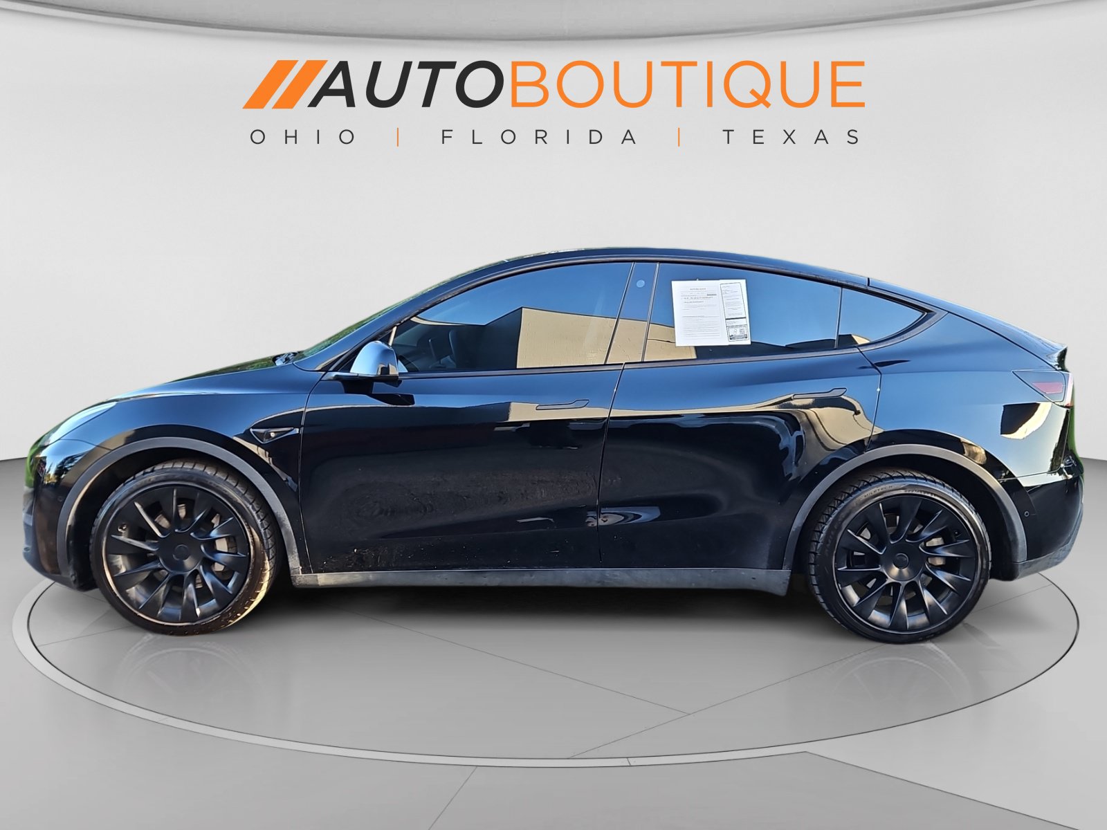Used 2022 Tesla Model Y Long Range AWD/4WD image 2
