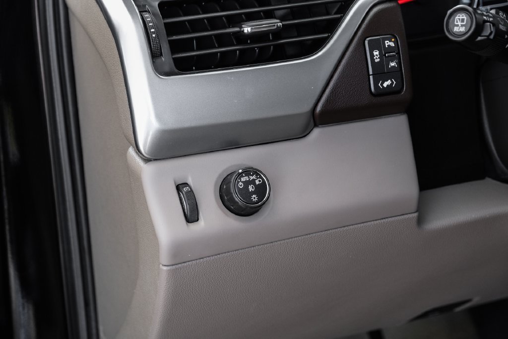 Used 2018 Chevrolet Tahoe Premier RWD image 28