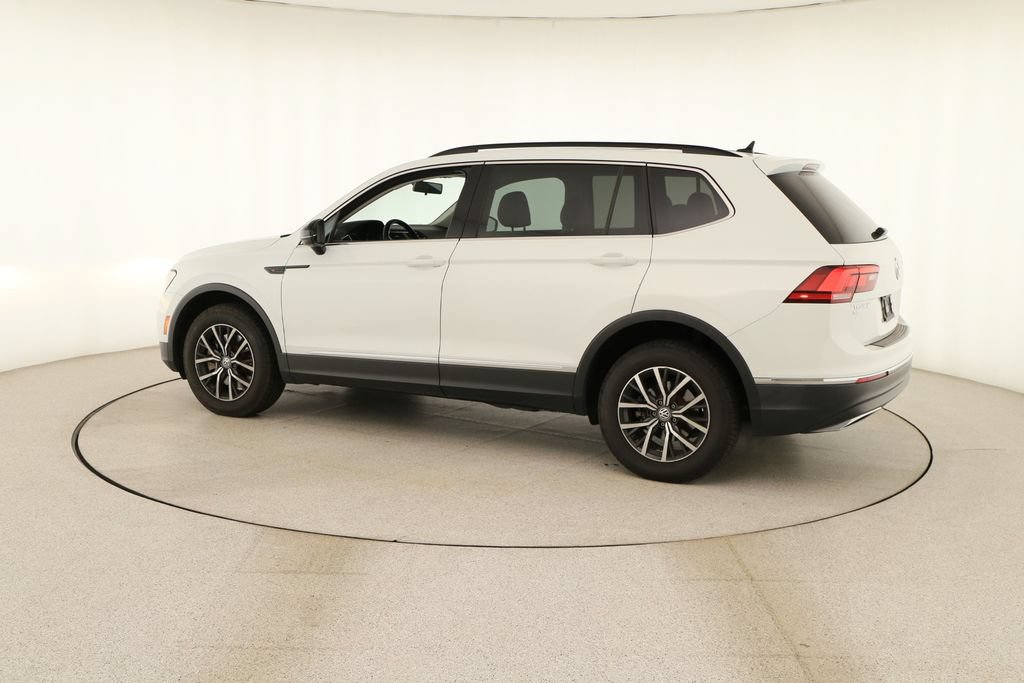 Used 2018 Volkswagen Tiguan SE w/ Panoramic Sunroof Package AWD/4WD image 3