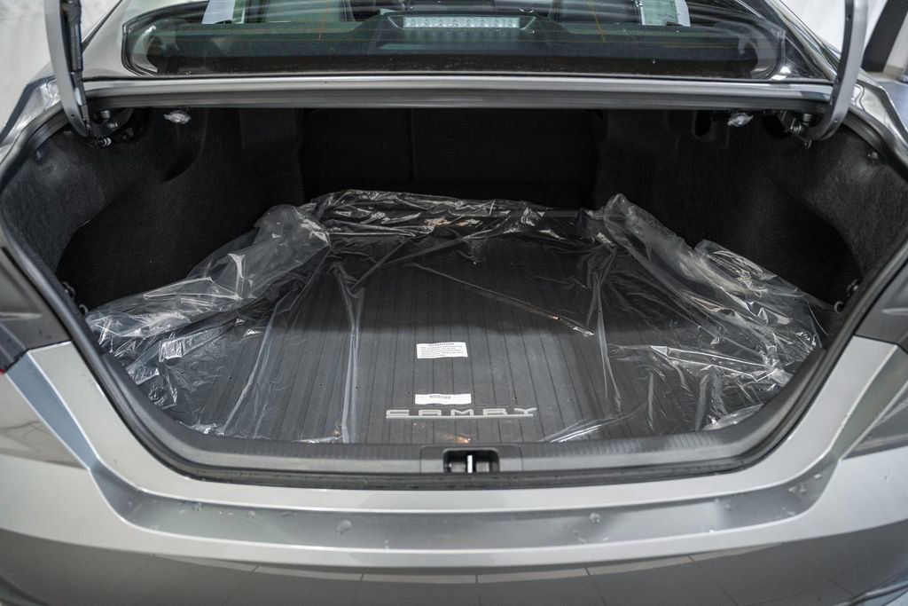New 2026 Toyota Camry SE FWD image 9