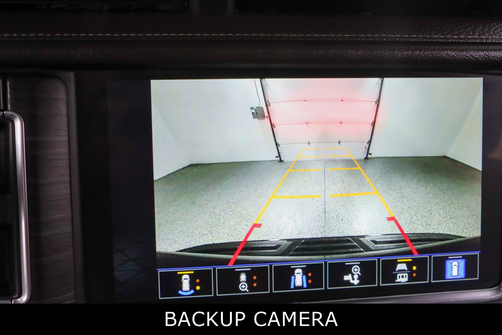 Used 2023 GMC Yukon Denali w/ LPO, Floor Liner Package AWD/4WD image 20