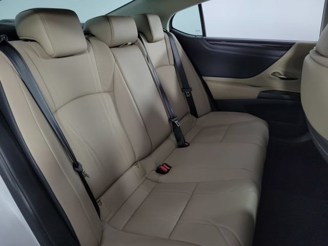 Used 2019 Lexus ES 350 w/ Accessory Package 2 FWD image 17