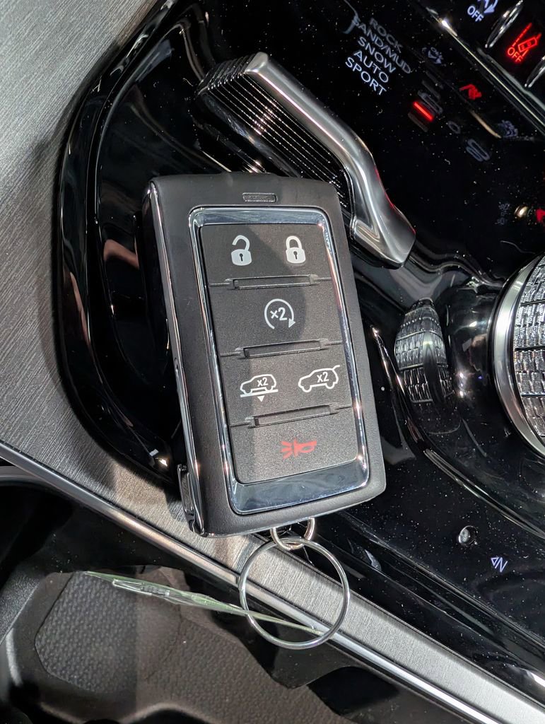 New 2026 Jeep Grand Wagoneer L Limited image 18