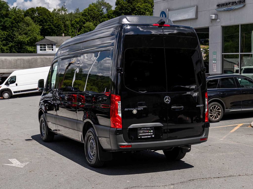 Used 2024 Mercedes-Benz Sprinter 2500 image 6