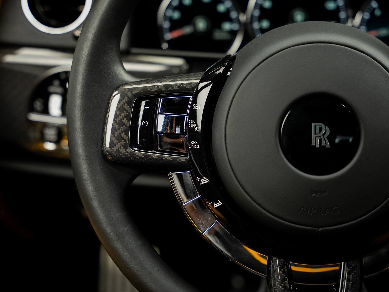 Used 2023 Rolls-Royce Cullinan Black Badge w/ Dark Exterior Package AWD/4WD image 45