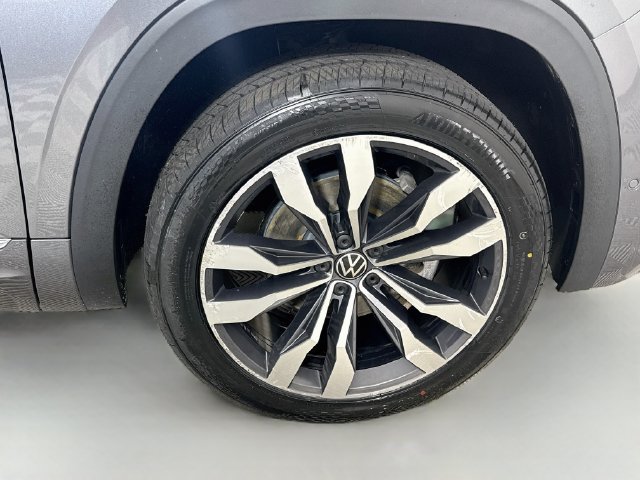 Used 2022 Volkswagen Atlas Cross Sport SEL Premium R-Line AWD/4WD image 31