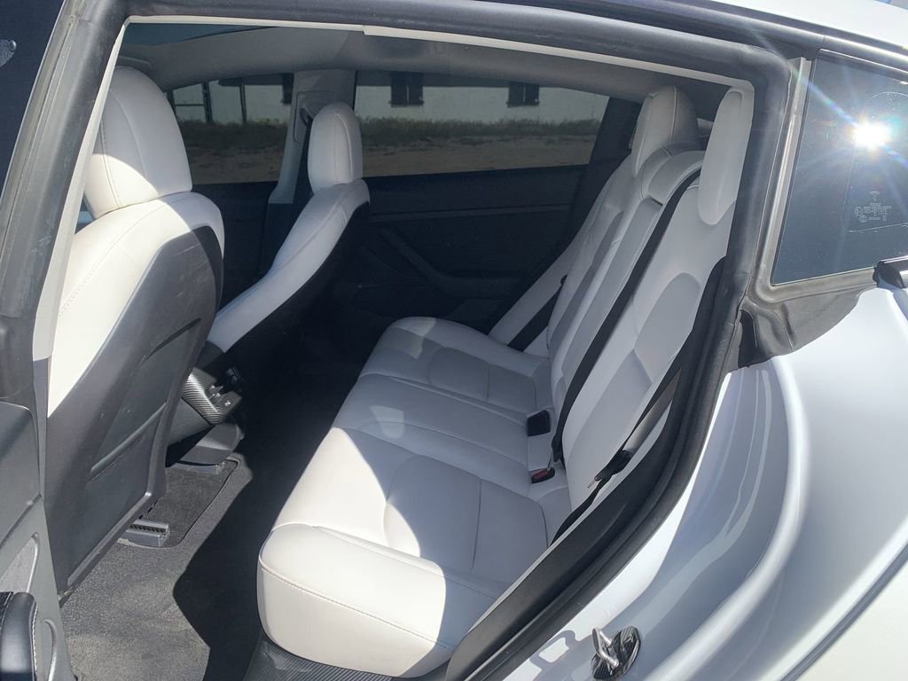 Used 2022 Tesla Model 3 Performance image 23
