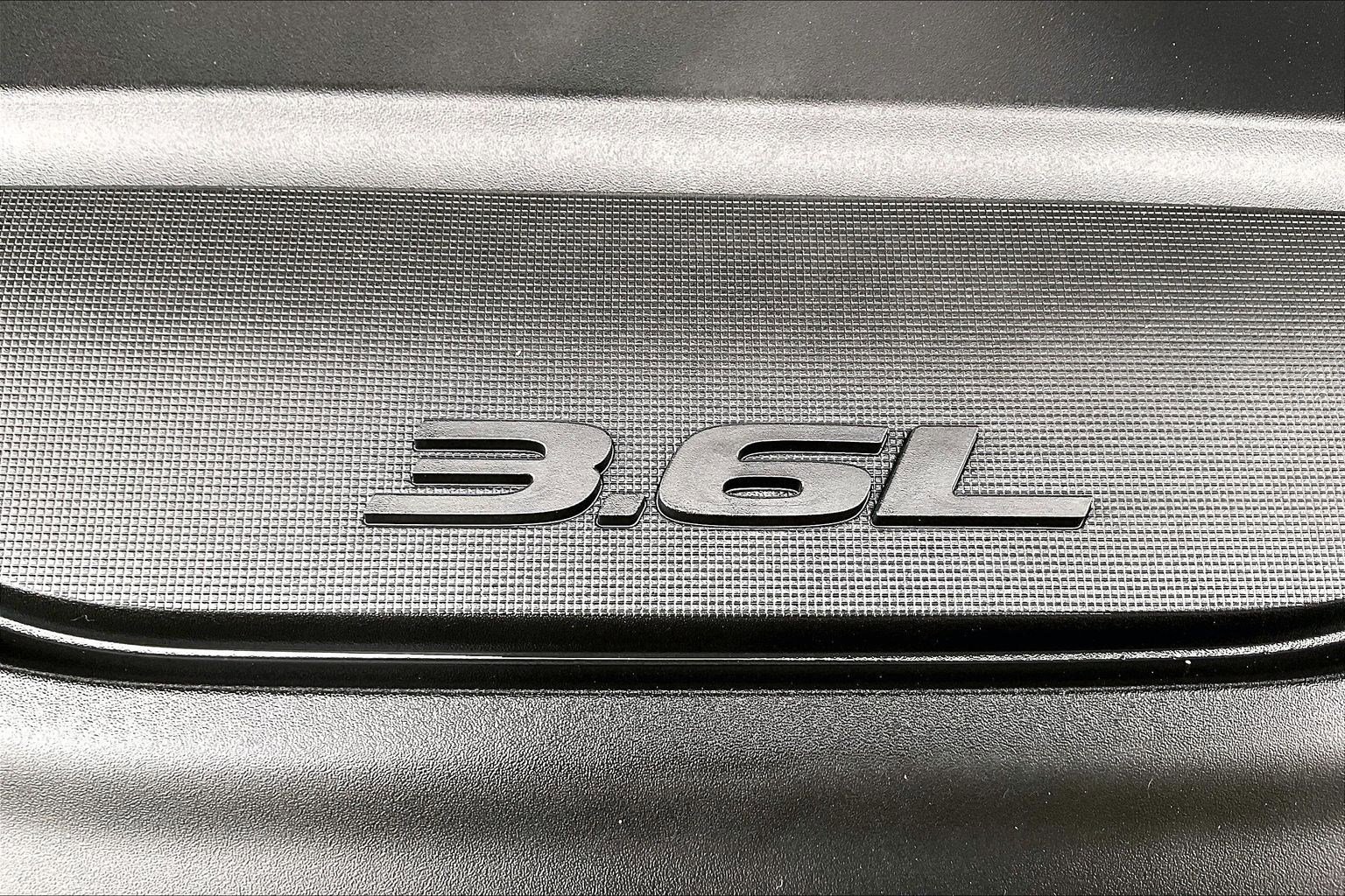 Used 2019 Chrysler Pacifica Touring-L image 30