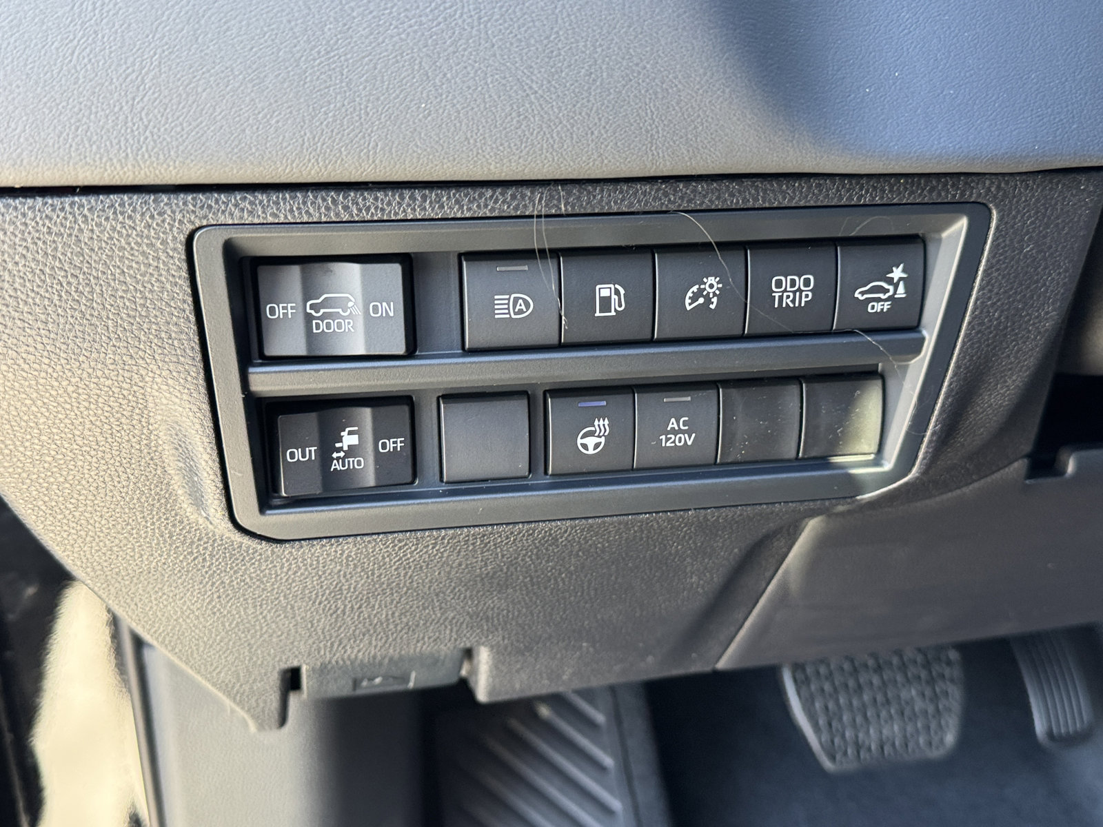 New 2026 Toyota Sequoia Platinum image 17