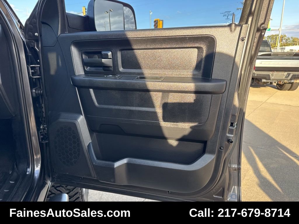 Used 2016 RAM 2500 Tradesman w/ Chrome Appearance Group image 81