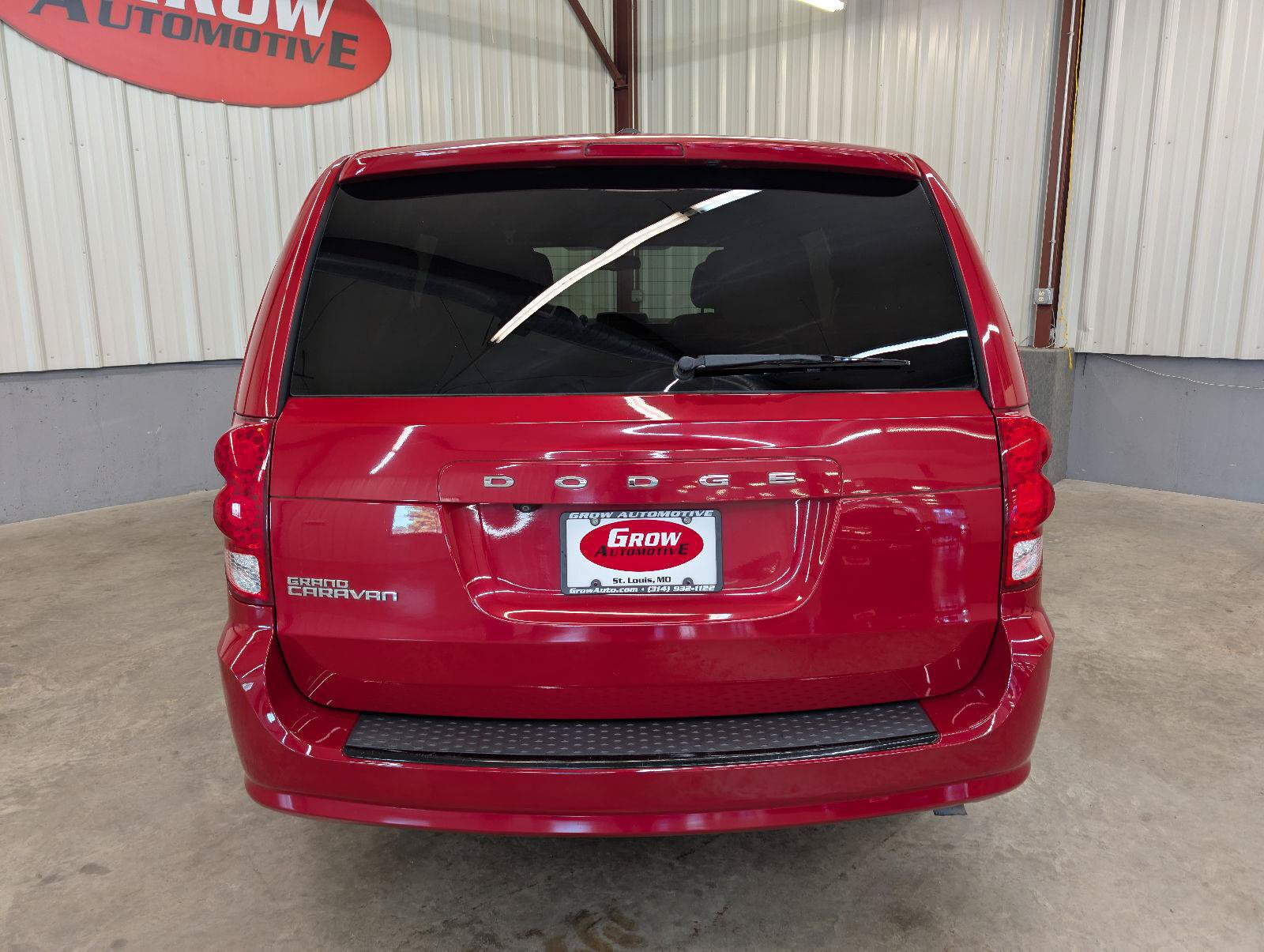 Used 2016 Dodge Grand Caravan SXT FWD image 11