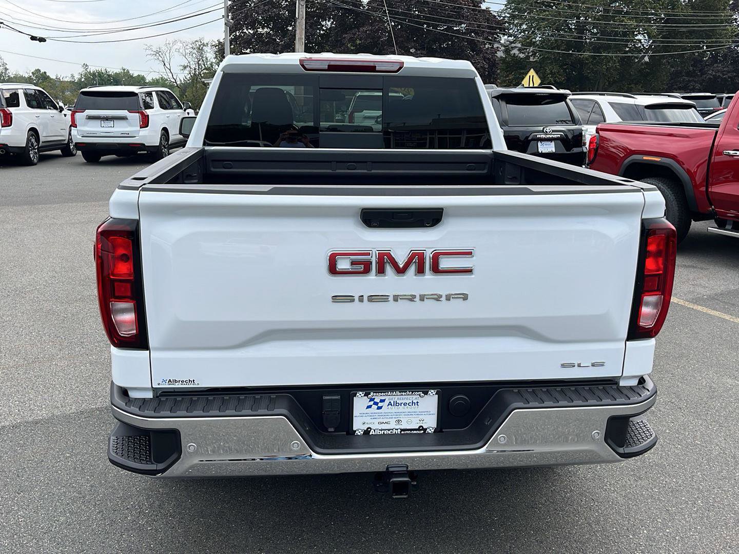 New 2025 GMC Sierra 1500 SLE w/ Preferred Package image 6