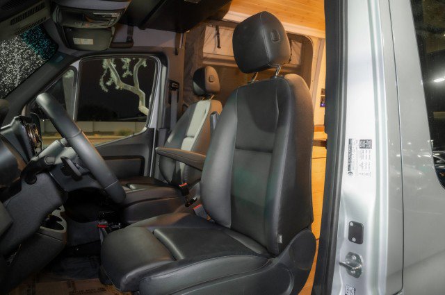 Used 2024 Mercedes-Benz Sprinter 2500 image 25