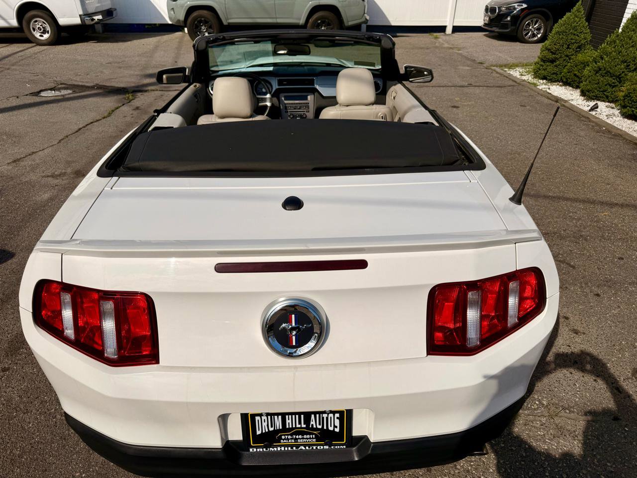 Used 2010 Ford Mustang Convertible RWD image 34