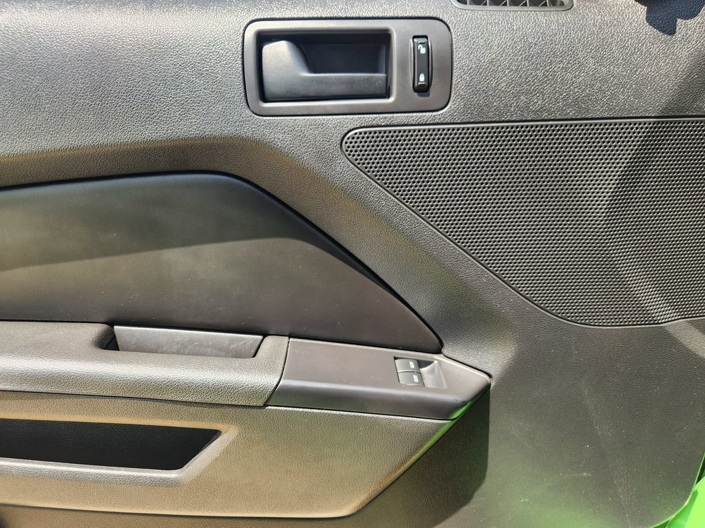 Used 2014 Ford Mustang Premium RWD image 24