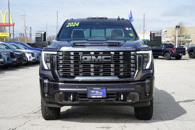 Used 2024 GMC Sierra 3500 Denali Ultimate image 2