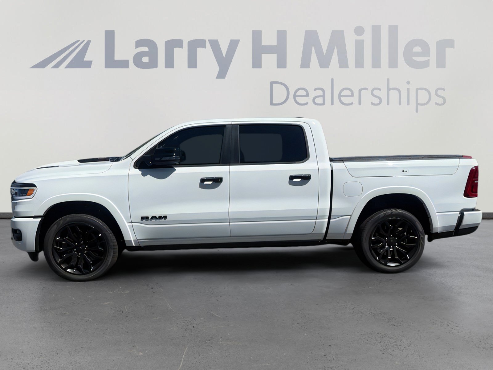 New 2026 RAM 1500 Limited AWD/4WD image 3