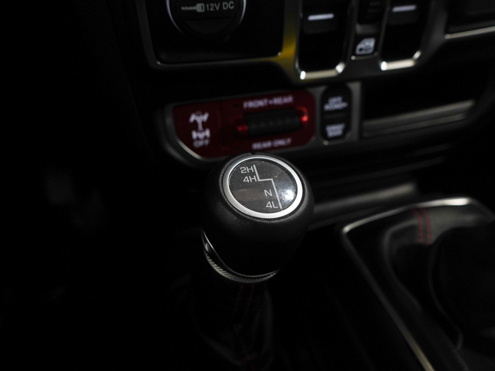 Used 2022 Jeep Gladiator Rubicon w/ Cold Weather Group image 25