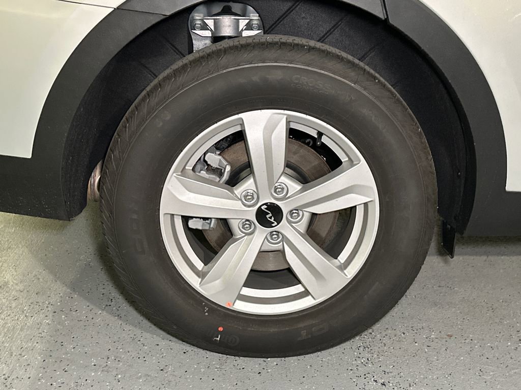 New 2026 Kia Sorento LX FWD image 6
