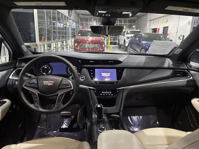 Certified 2025 Cadillac XT5 Sportv w/ Technology Package image 26